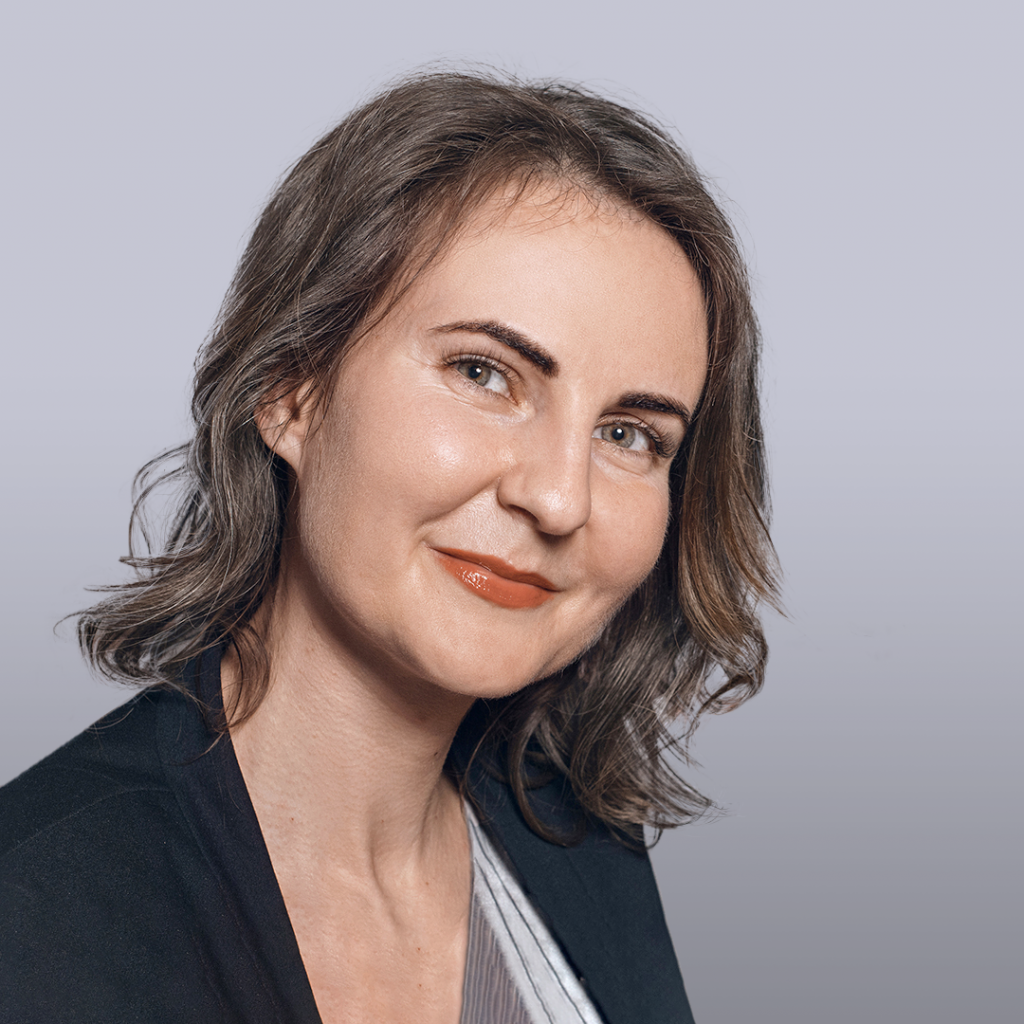 Олена Любиченко