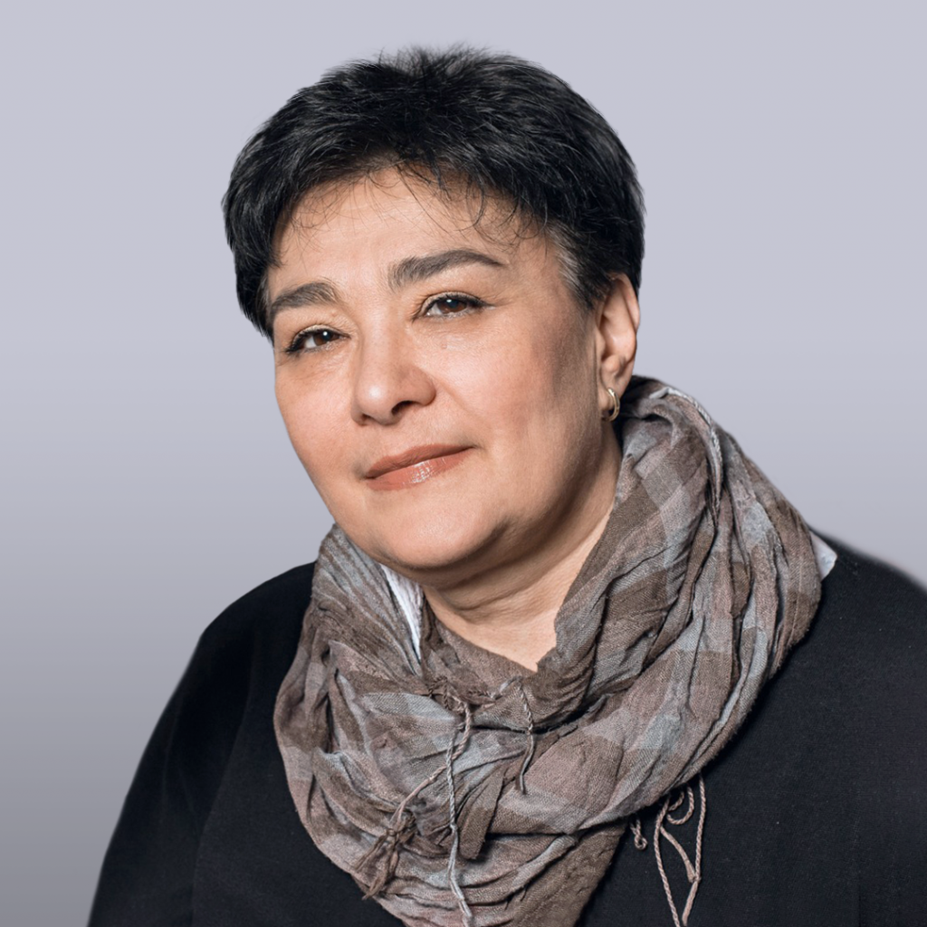 Олена Шарпанська