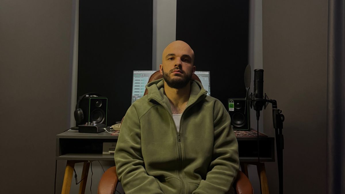 Слухати себе найважче: CHOOB і Фрай випустили трек "Не сам"