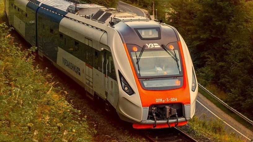 У 2025 році із 40 зачеперів 19 загинуло. Що змушує підлітків грати зі смертю на залізниці?